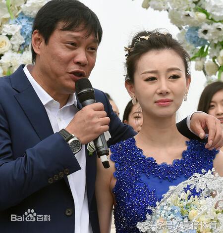 中国首位亚洲足球先生实力远超现役国脚有他的日子球迷好幸福！