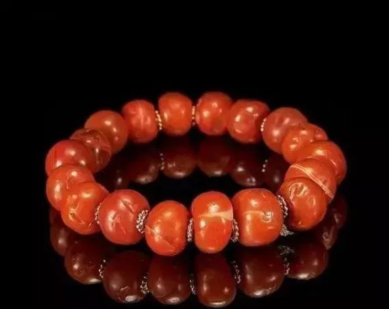 你的南红真的是南红吗,南红注胶时间久了会不会开裂