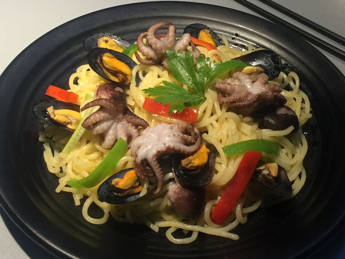 餐先锋｜四步教你如何从爆红的海鲜焖面上大赚