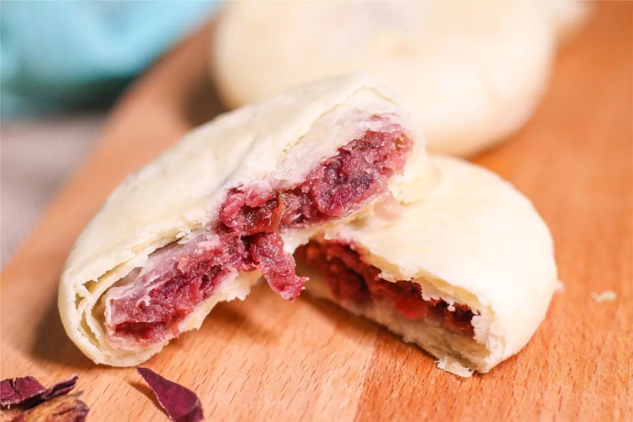 送礼就送鲜花饼,送礼送嘉华的鲜花饼