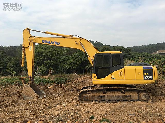 小松220-7挖掘机值不值得拥有,小松pc200-7挖掘机生产了多少台