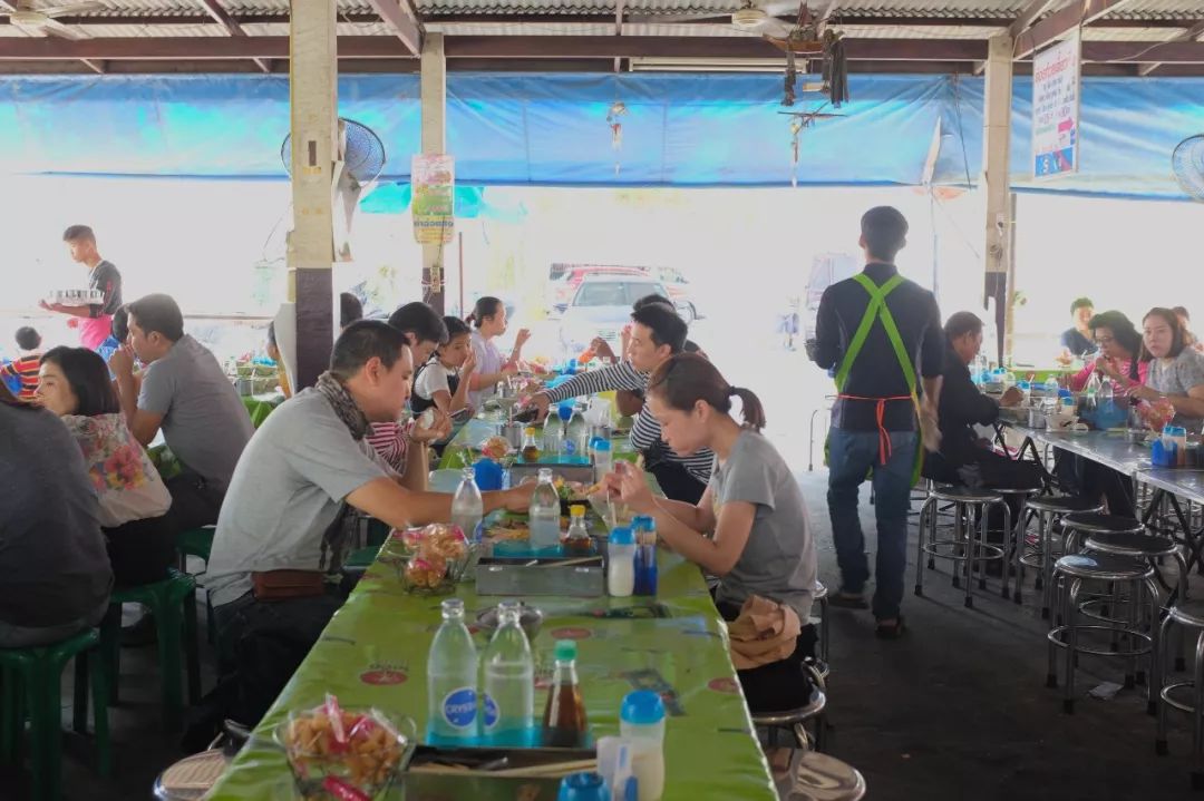 曼谷路边摊有什么好吃的,曼谷路边摊的泰式烤肉