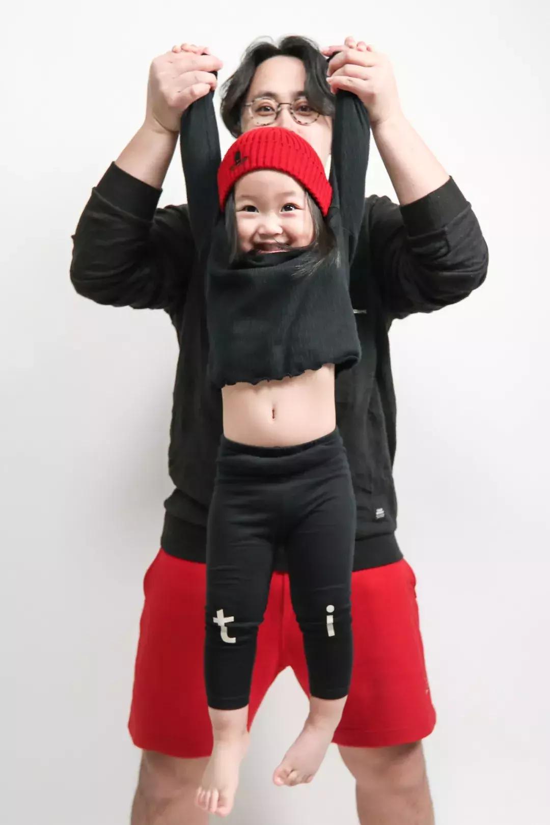 不去影楼自己怎么拍好全家福,自己怎么拍出不露脸的全身照