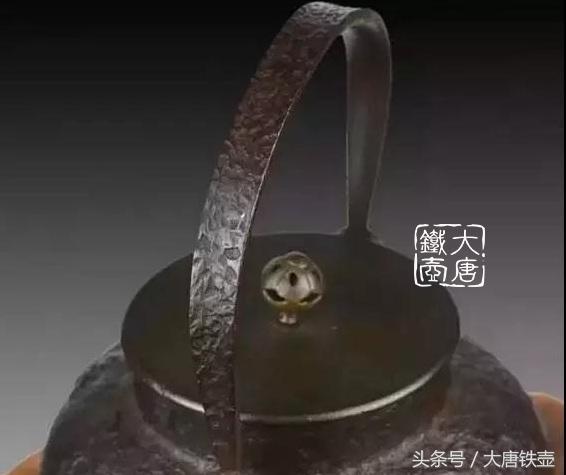 拥有一把好提梁胜过一把壶,拥有一把好壶方能泡出好茶