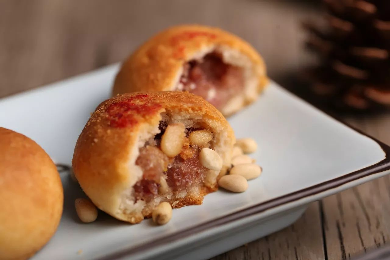 送礼就送鲜花饼,送礼送嘉华的鲜花饼