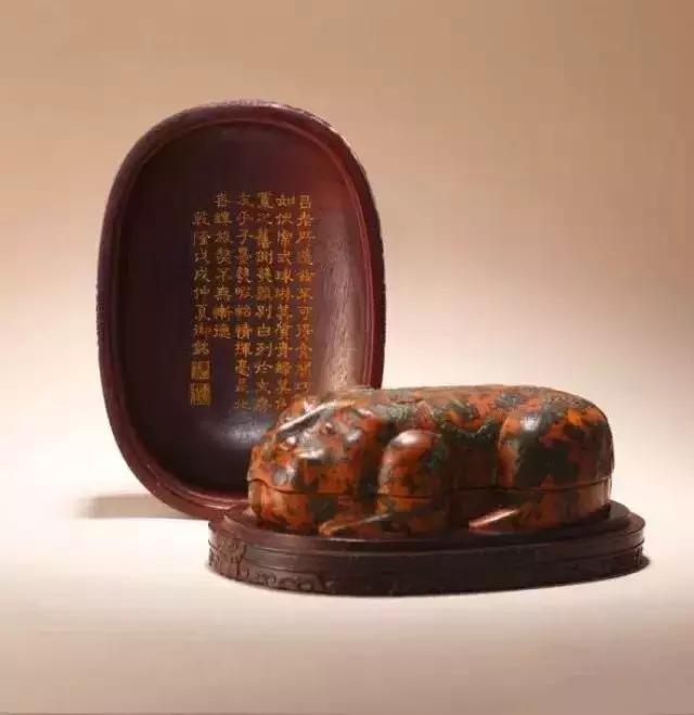 故宫博物院藏乾隆御用朱批砚,故宫博物院藏乾隆御用朱批紫砂砚