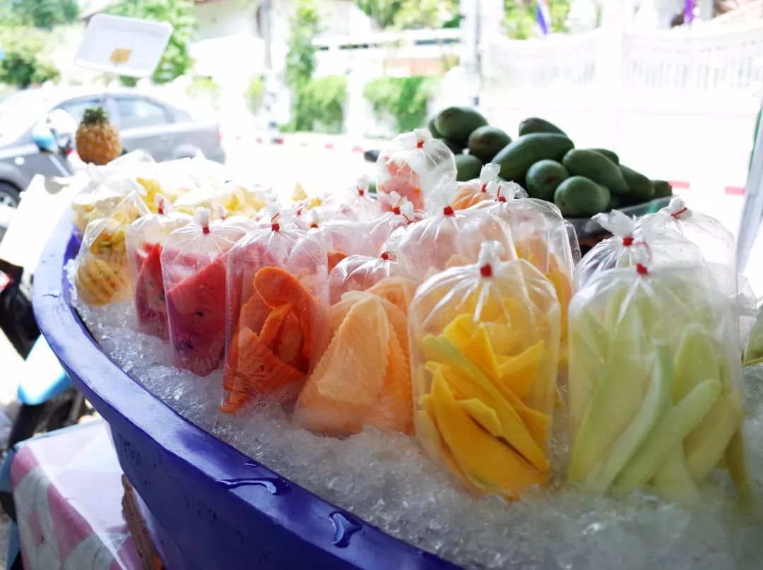 曼谷路边摊有什么好吃的,曼谷路边摊的泰式烤肉