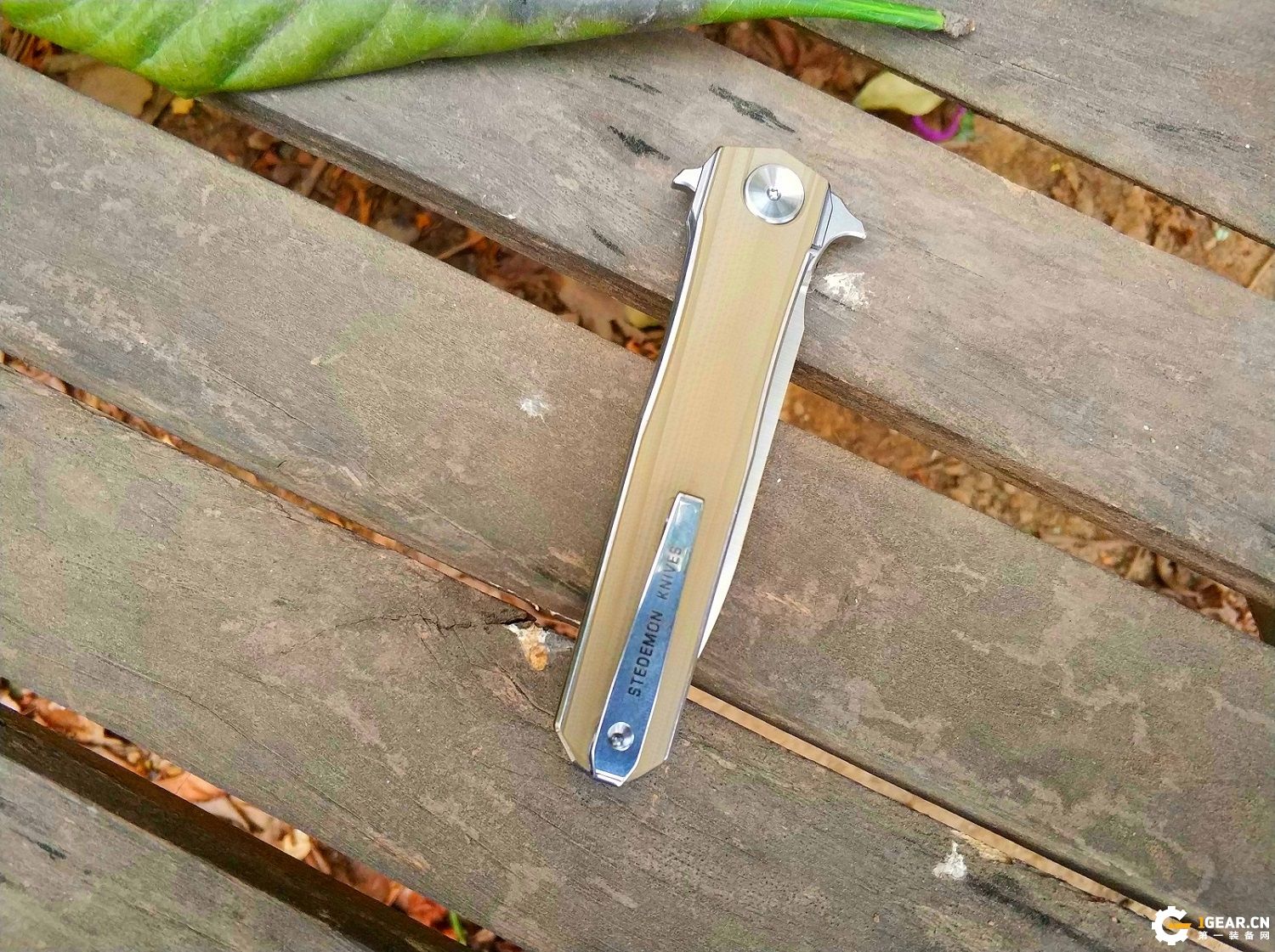 有没有一款双刃刀具，既是*刀折**，又能兼具捅刺和切削的优点呢？