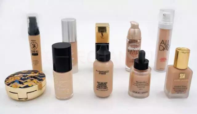 阿玛尼和植村秀粉底液对比测评,大牌粉底哪个不卡粉