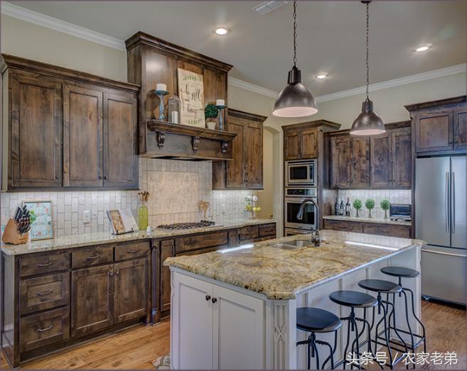 亚克力uv打印的优势是什么,亚克力uv打印机