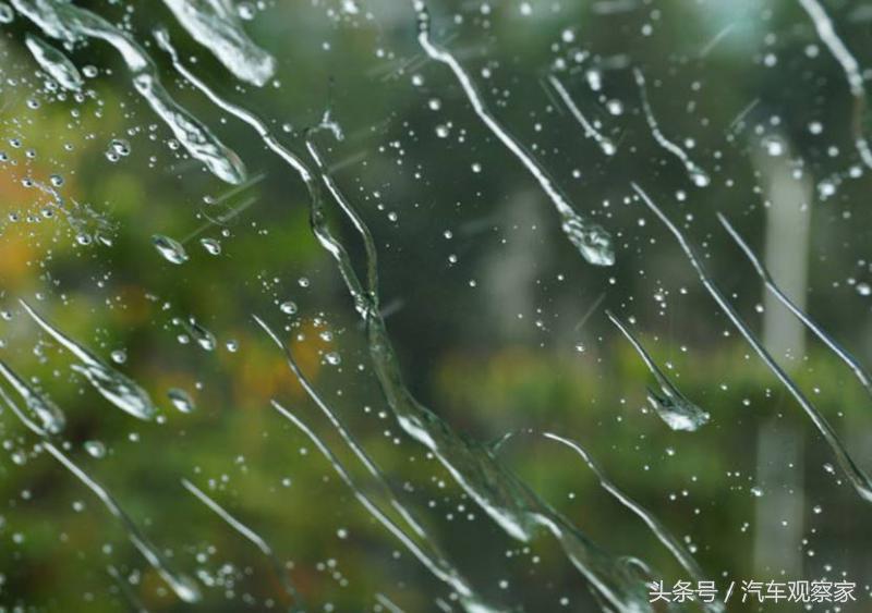 下雨天开车车窗玻璃看不到后视镜,雨天开车后视镜玻璃看不清怎么办