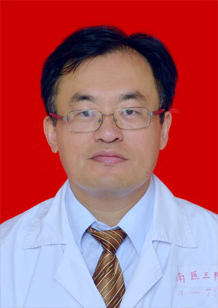 颈内动脉瘤大需手术治疗,颈内动脉瘤一经确诊应及时手术