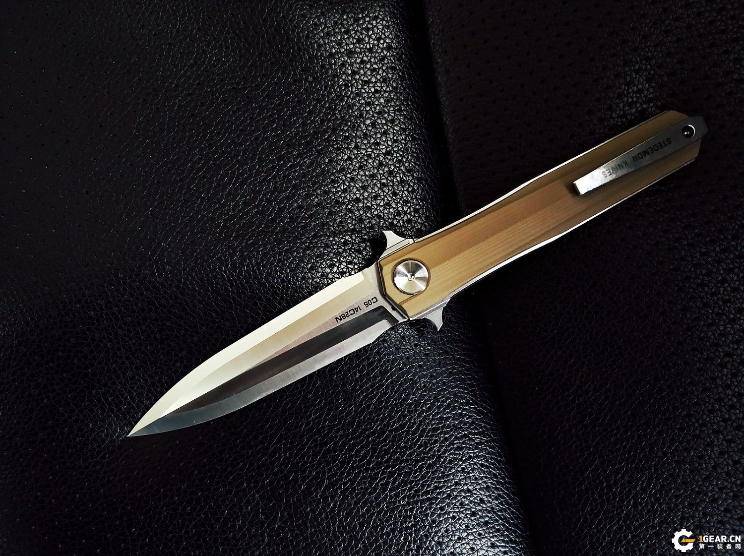 有没有一款双刃刀具，既是*刀折**，又能兼具捅刺和切削的优点呢？