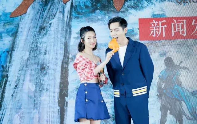 李沁丸子发型怎么扎,李沁新发型扎法