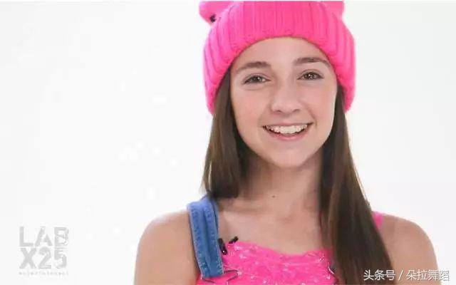 想代言耐克紧身裤，要够酷、还要会跳舞！不信你看她