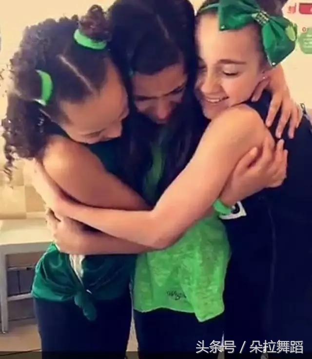 想代言耐克紧身裤，要够酷、还要会跳舞！不信你看她