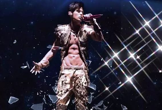 周杰伦亿万富翁,周杰伦600万手表