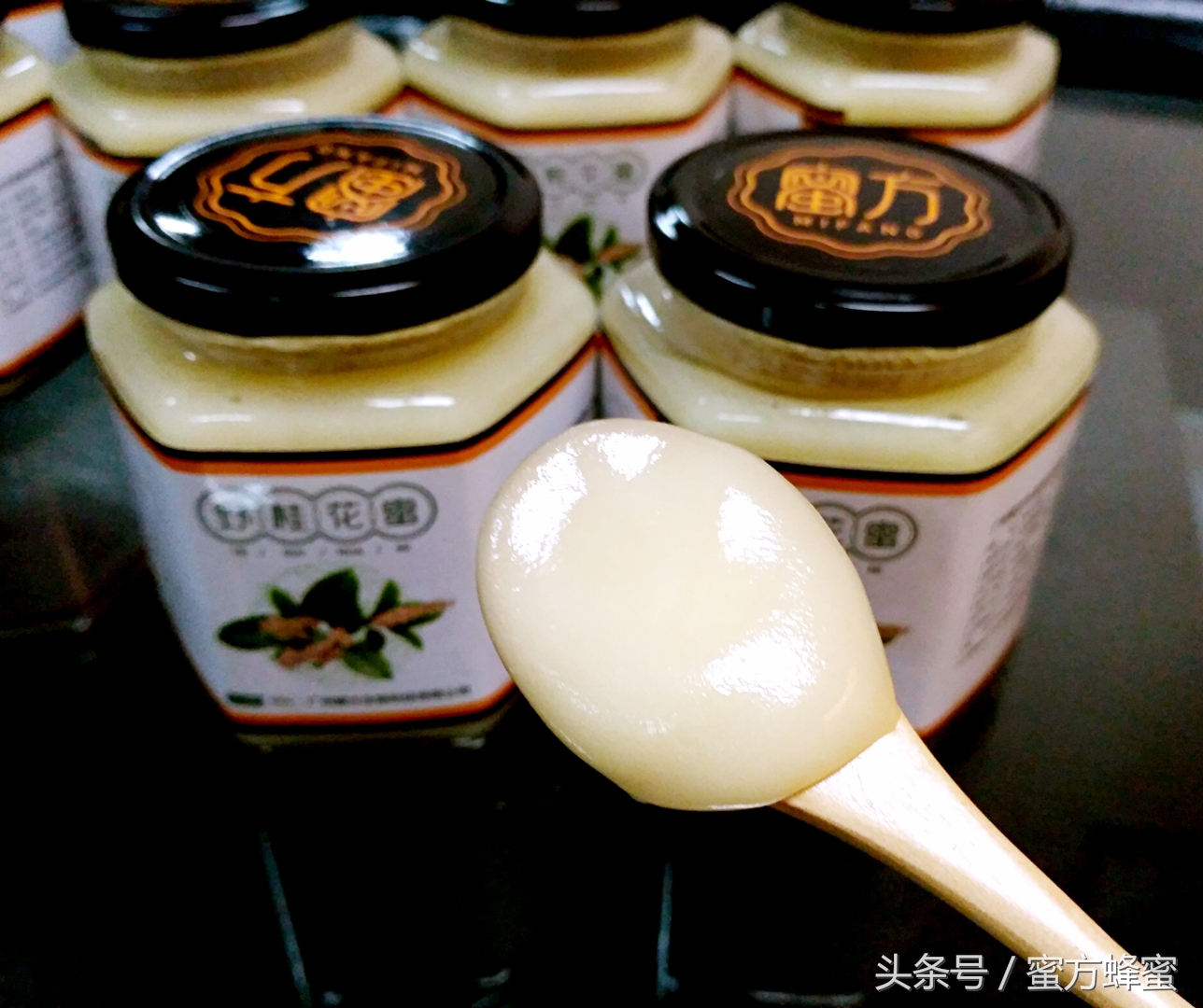 存放多年的蜂蜜没有变质还能吃吗,变质蜂蜜吃了会有事吗