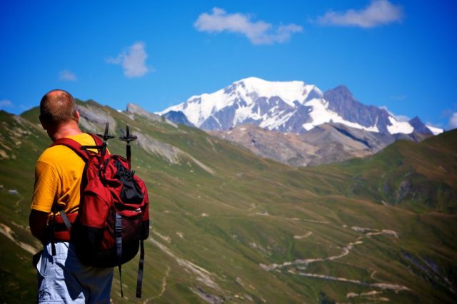 哪种类型的登山杖比较好用,登山杖登山前后对比