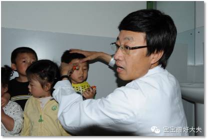 先天性上睑下垂最佳的治疗措施,上睑下垂适合多少岁治疗