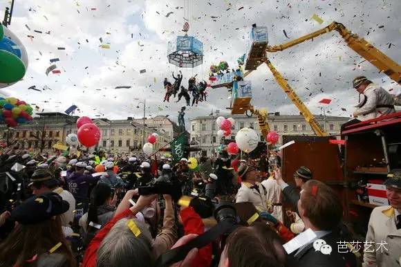 艺术城市｜住在北极圈的圣诞老人，喊你五一去挖金