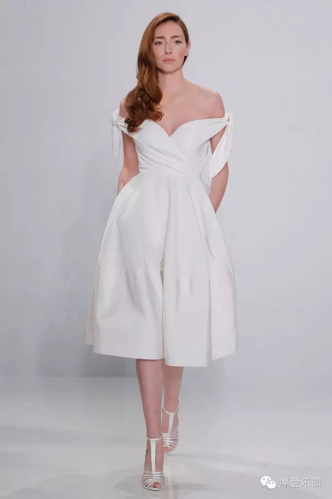 两地办婚礼可以穿两次婚纱吗,婚礼可以穿露脚的婚纱吗