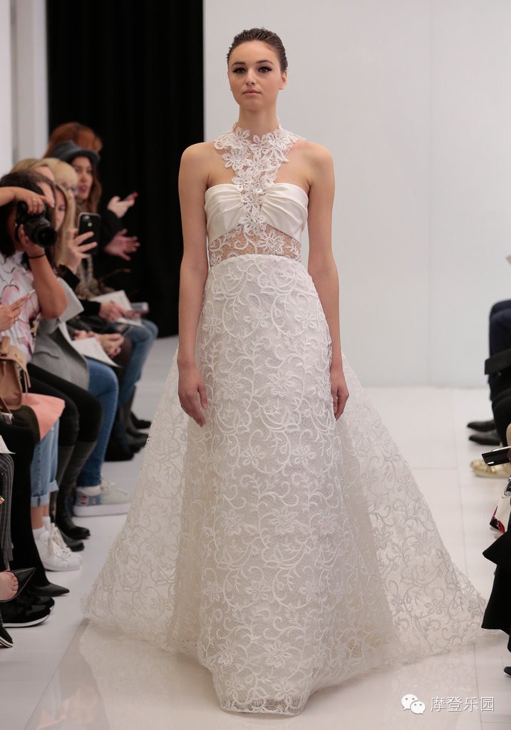 两地办婚礼可以穿两次婚纱吗,婚礼可以穿露脚的婚纱吗