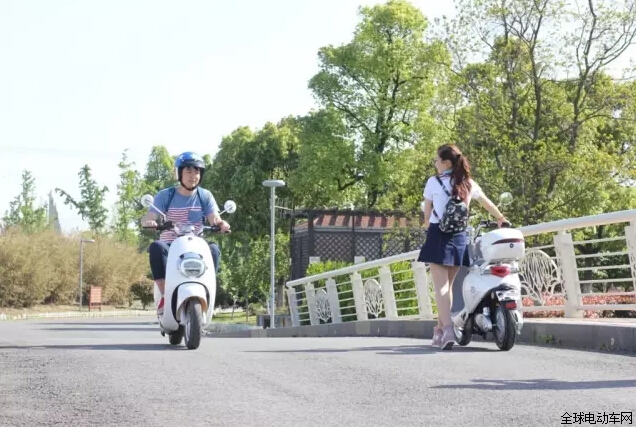 第一眼就爱上了她完整版,第一眼就爱上了西藏