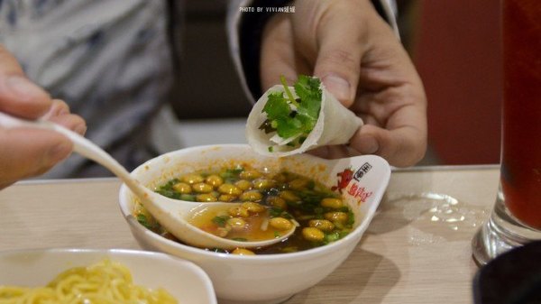 跟着圣玉去旅行，做一个水姑娘