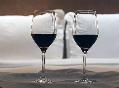 有料课堂|打开课本！第一章，红酒到底怎么喝！