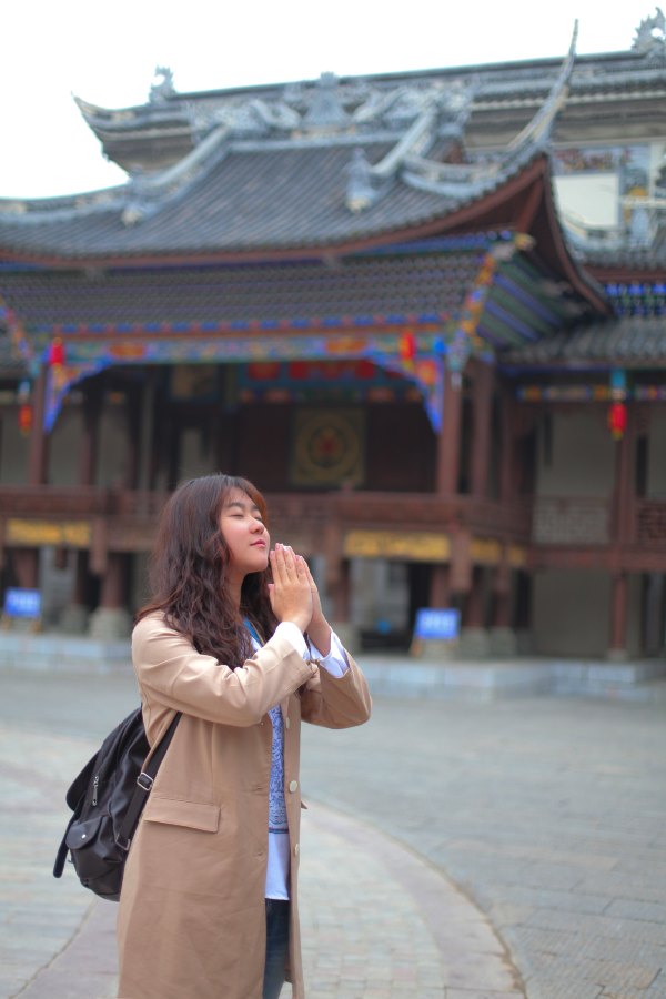 跟着圣玉去旅行，做一个水姑娘