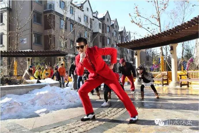 灏忔煍鎷嶆憚鍦烘櫙,灏忔煍绱犻鐖嗘枡