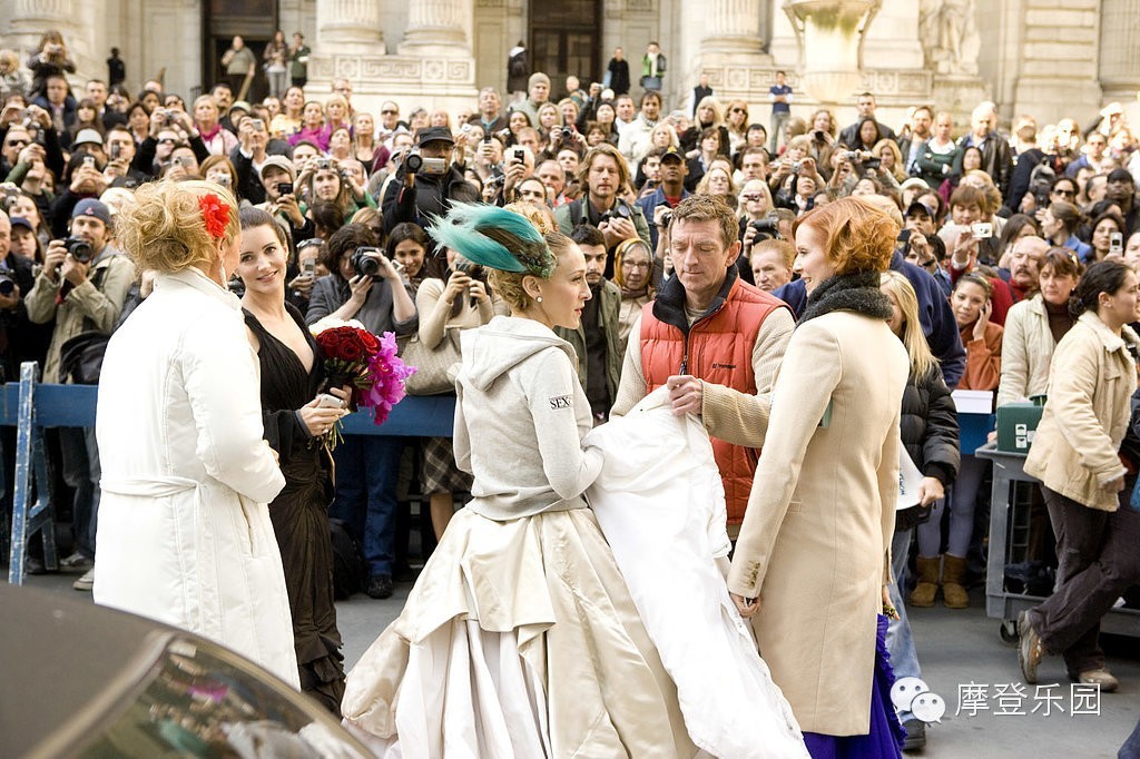 两地办婚礼可以穿两次婚纱吗,婚礼可以穿露脚的婚纱吗