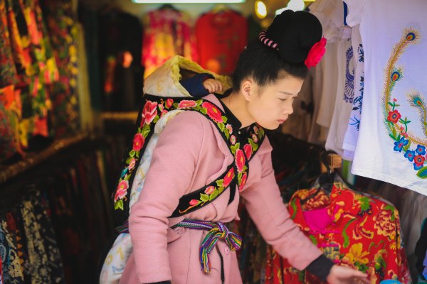 跟着圣玉去旅行，做一个水姑娘