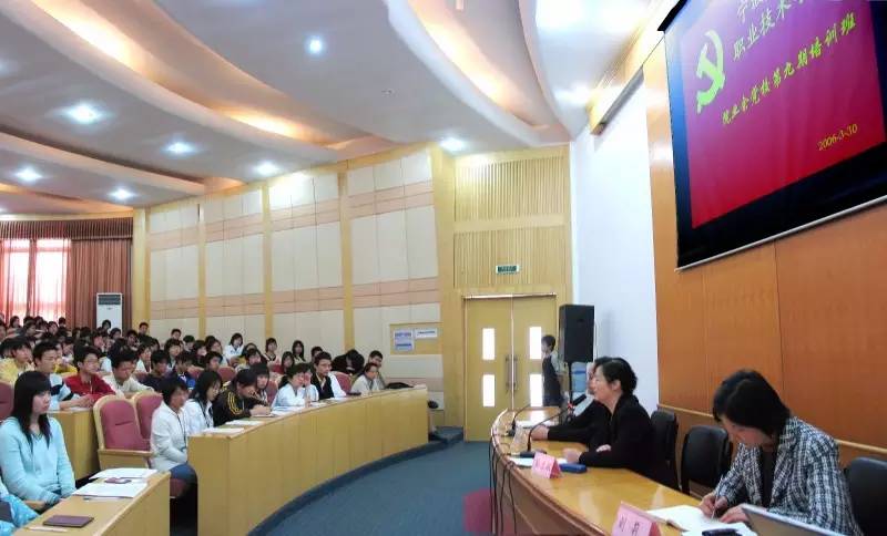 关于学校前世今生的第一段话,母校的前世今生