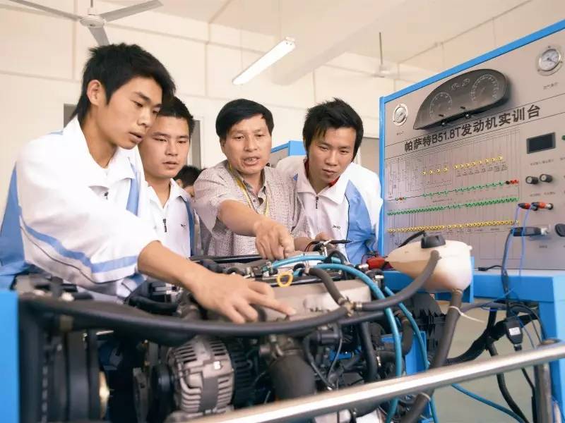 关于学校前世今生的第一段话,母校的前世今生