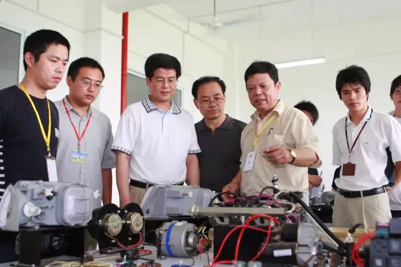 关于学校前世今生的第一段话,母校的前世今生