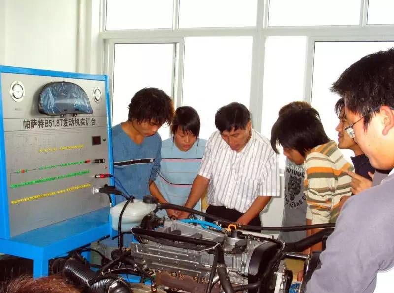 关于学校前世今生的第一段话,母校的前世今生