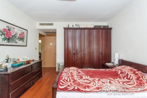 上海浦东在售双拼别墅1500万左右,上海浦东总价500万左右的新三房