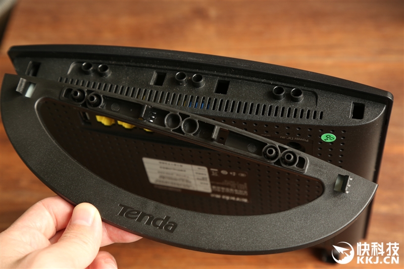 腾达路由器ac10评测,腾达1200光纤专用11ac双频路由器