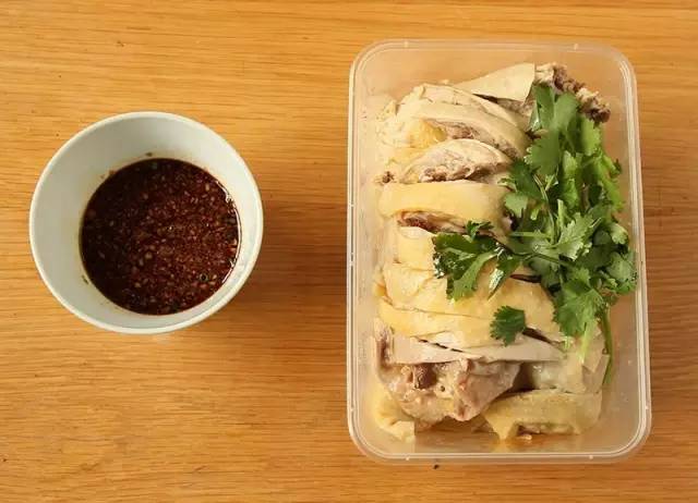 在魔都必须来吃的肥肠烤鱼,在魔都吃饭