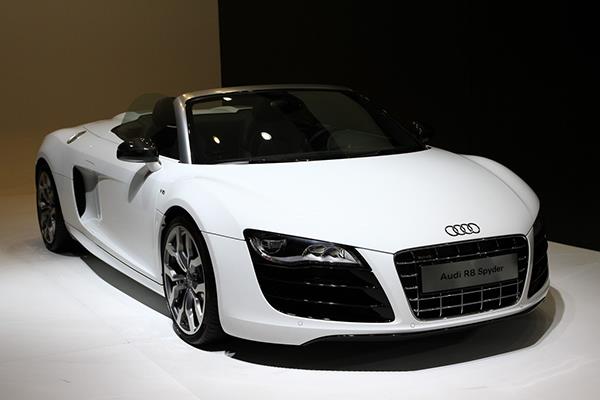 穷玩车富玩表要玩就玩,穷玩表富玩车下一句