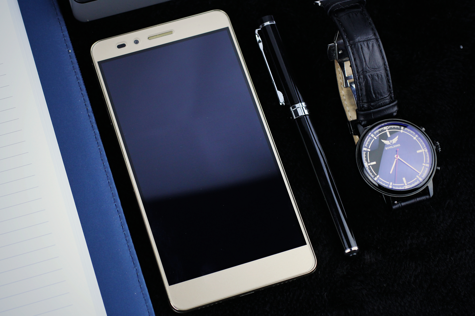 千元机畅玩,令人无法拒绝的荣耀畅玩5x