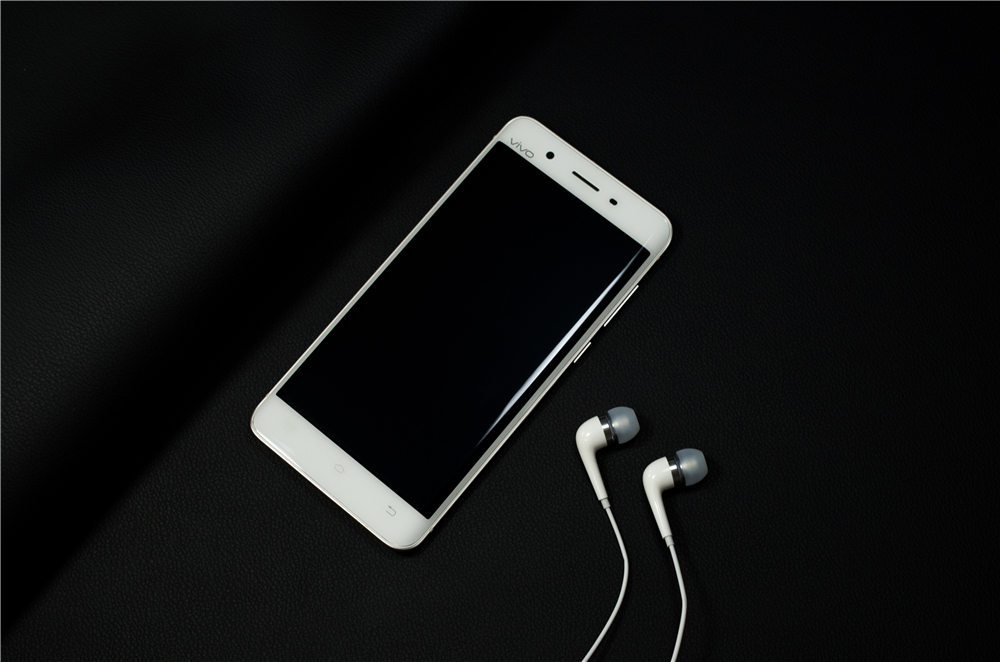 vivoxplay5旗舰版和平精英测试,2020年vivoxplay5能不能玩游戏