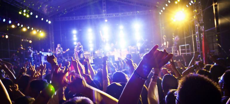 「晃晃支招」在躁起来的音乐节上,你知道产品该怎么刷脸吗?