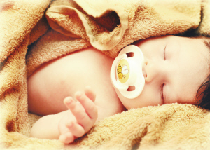 宝宝陪着我们看牙齿,带孩子看牙鼓励