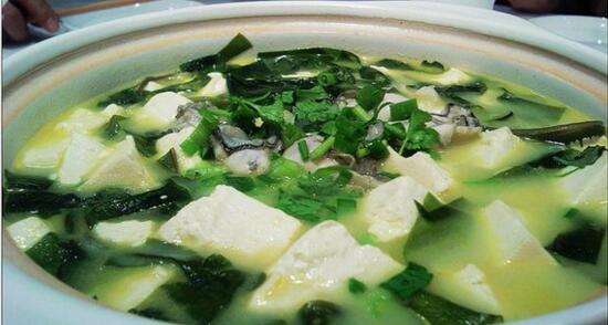 连云港美食小吃剁椒鱼头面,连云港墟沟小吃一条街