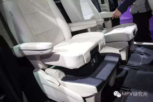 2017款大众夏朗7座mpv真实油耗,mpv商务车到店12年大众夏朗七座mpv