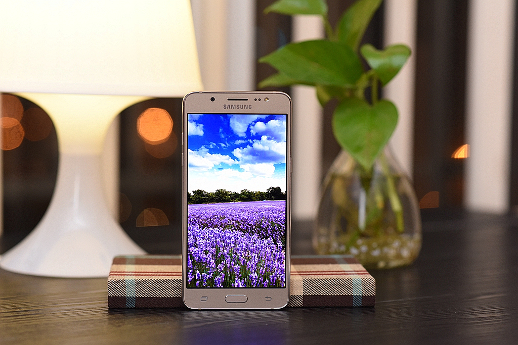 galaxyj7怎样,galaxyj72016扩容