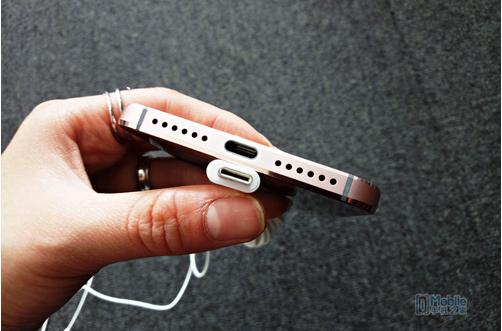 乐二是啥手机,乐2为什么充不进去